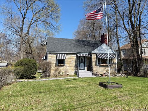 176 Willow Ave, Cornwall, NY, 12518-1369 | Card Image