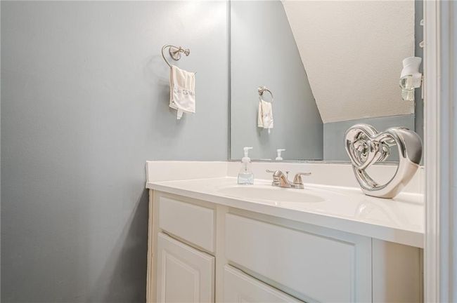 3746 Berkeley Xing, Townhouse with 2 bedrooms, 3 bathrooms and 2 parking in Duluth GA | Image 15