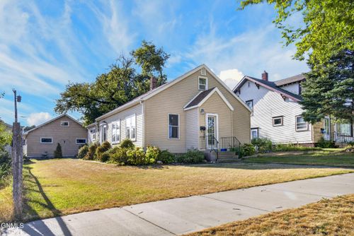 521 5th Avenue Nw, Valley City, ND, 58072 | Card Image