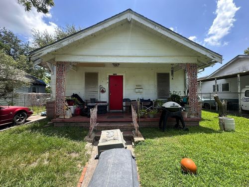 1730 Thomas Blvd, Port Arthur, TX, 77640-5546 | Card Image