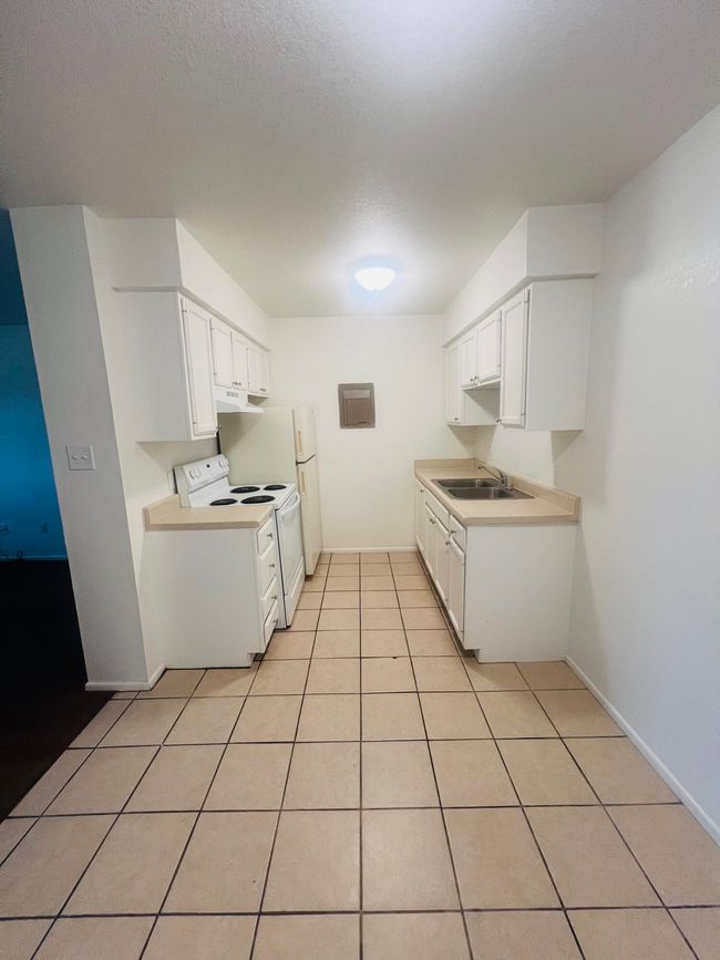 802 Matthew St, Townhouse with 2 bedrooms, 2 bathrooms and null parking in Sundown TX | Image 14