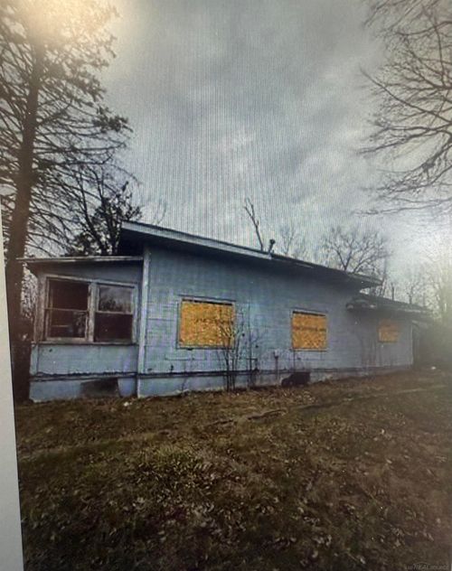 2514 Thayer St, Saginaw, MI, 48601-3370 | Card Image