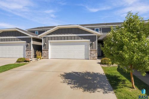 5902 S Whisper Creek Pl, Sioux Falls, SD, 57108-3098 | Card Image