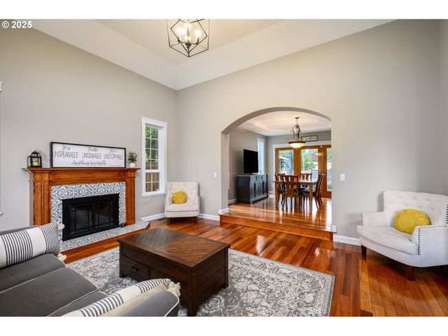 2351 Nw Pinehurst Dr, House other with 5 bedrooms, 3 bathrooms and 3 parking in McMinnville OR | Image 6
