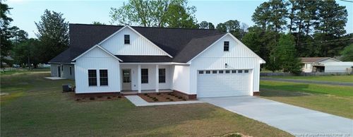 469 E Poplar St, Bladenboro, NC, 28320-5793 | Card Image