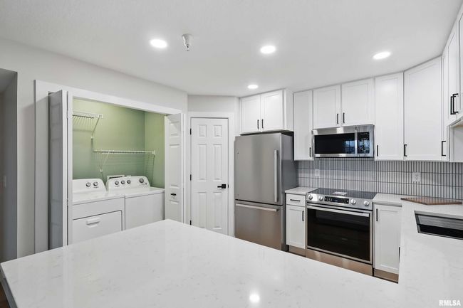 UNIT-203 - 209 E Price St, Condo with 2 bedrooms, 2 bathrooms and null parking in Eldridge IA | Image 13