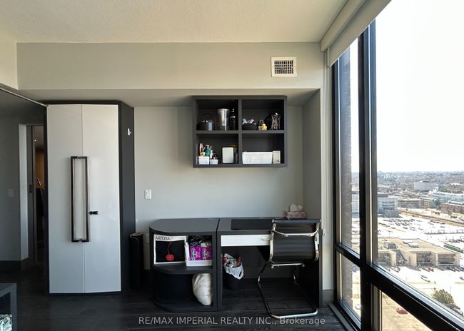 N2502 - 330 Phillip St, Condo with 3 bedrooms, 2 bathrooms and null parking in Waterloo ON | Image 18