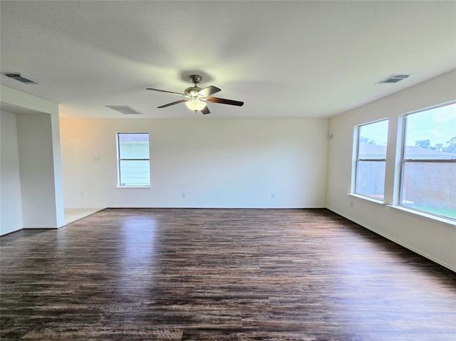 22911 Twisting Maple Ct, House other with 3 bedrooms, 3 bathrooms and 2 parking in Spring TX | Image 8