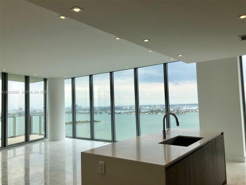 unit-2907-2900 Ne 7th Ave, Miami, FL, 33137-4447 | Card Image