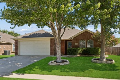 616 Steerman Ct, Saginaw, TX, 76179-6363 | Card Image