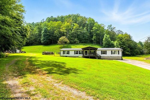 3001 Chapel Rd, Gassaway, WV, 26624-7023 | Card Image