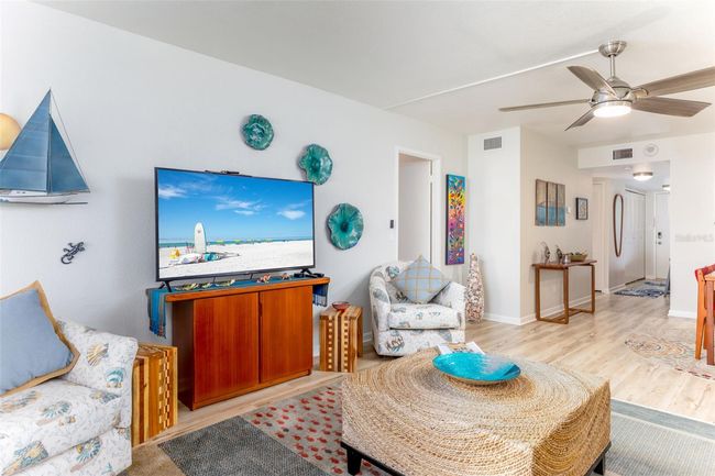 APT-505 - 9525 Blind Pass Rd, Condo with 2 bedrooms, 2 bathrooms and null parking in ST PETE BEACH FL | Image 8