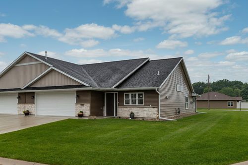 2882 Meadowview Ln Ne, Owatonna, MN, 55060-2481 | Card Image