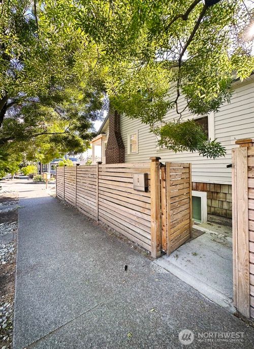 adu-300 Nw 47th Street, Seattle, WA, 98107 | Card Image