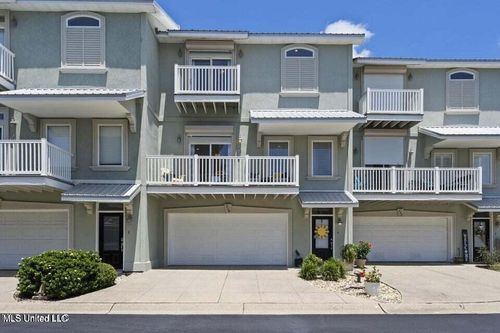 734-734 W Beach Blvd, Long Beach, MS, 39560-5845 | Card Image