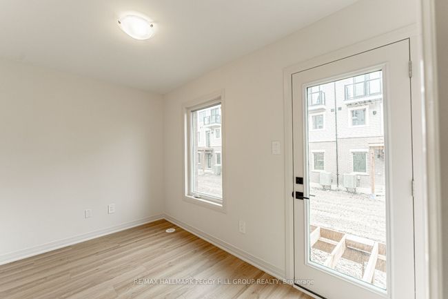 38 Brandon Crescent, House attached with 3 bedrooms, 3 bathrooms and 1 parking in New Tecumseth ON | Image 7