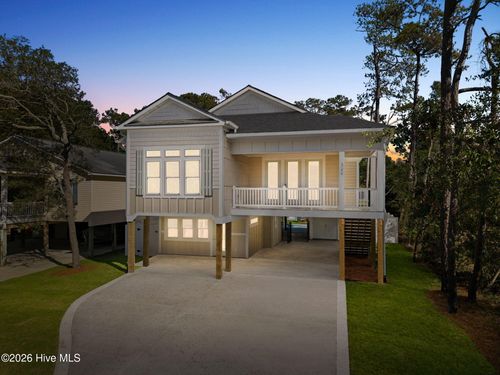 324 Ne 41st Street, Oak Island, NC, 28465 | Card Image