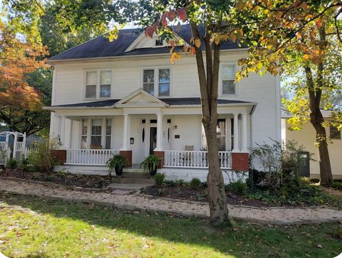 202 E Robertson St, Ozark, MO, 65721-9477 | Card Image