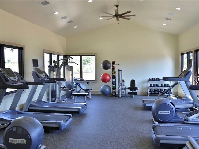 The community gym included in your community fees. | Image 28