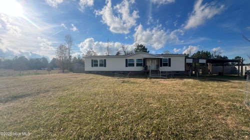 204 Mewborn Dr, Beulaville, NC, 28518-6957 | Card Image