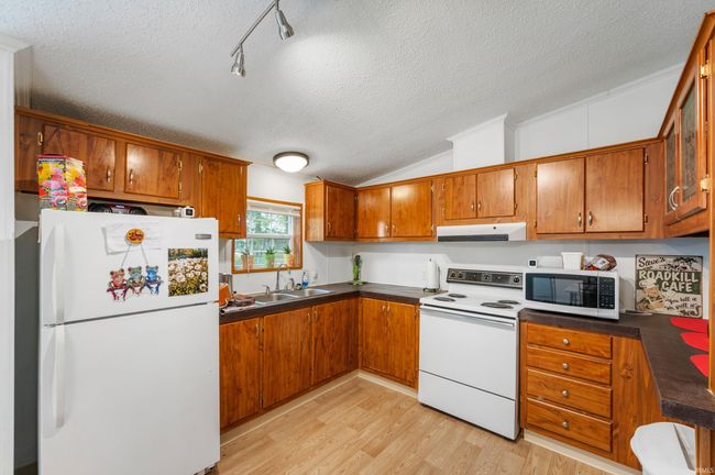932 N Oregon St, House other with 3 bedrooms, 2 bathrooms and null parking in Shelburn IN | Image 7