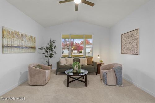 1384 W Bering Dr, Coeur D Alene, ID, 83815-8376 | Card Image