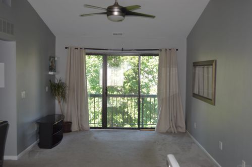 30543 Hidden Pines Ln, Roseville, MI, 48066-1589 | Card Image