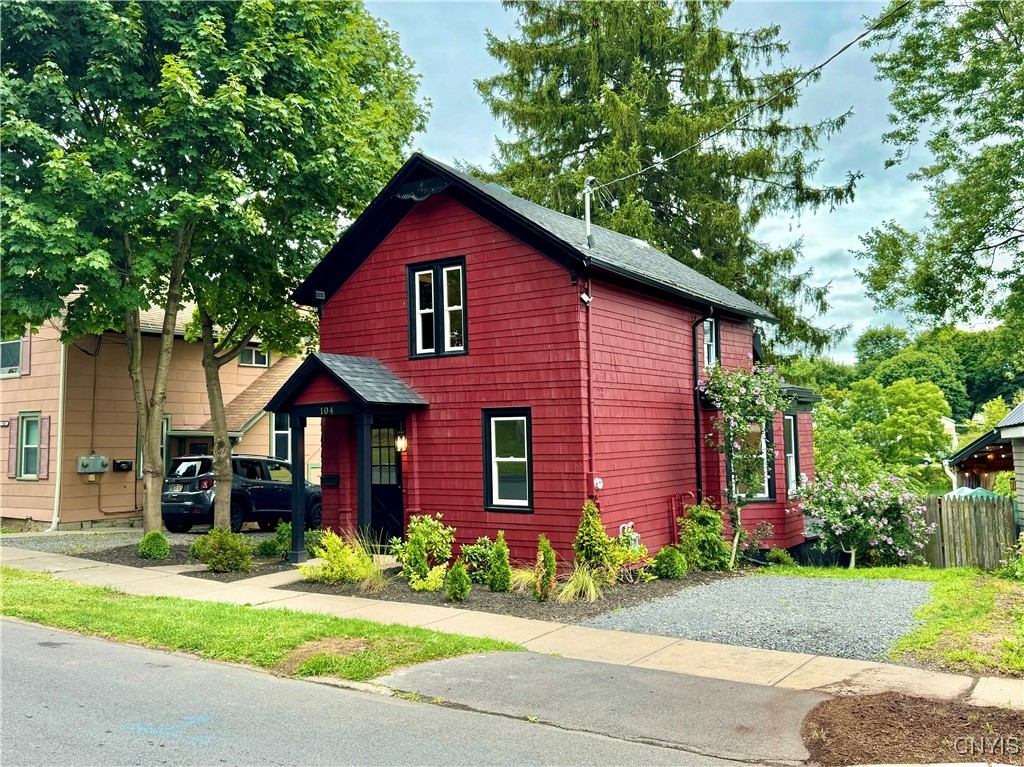 Osborne St, Auburn, NY 13021