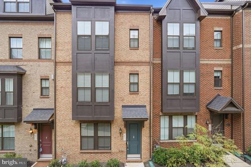 2837 Hokie Ln, ALEXANDRIA, VA, 22306-2362 | Card Image