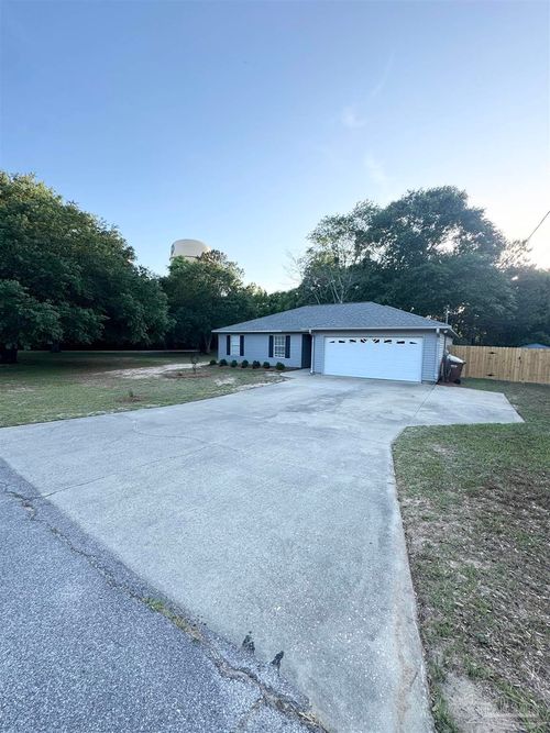 5661 Fairview Dr, Milton, FL, 32570 | Card Image