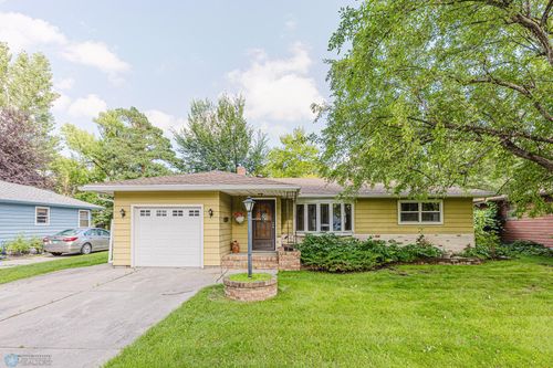 2012 7th St S, Moorhead, MN, 56560-4158 | Card Image