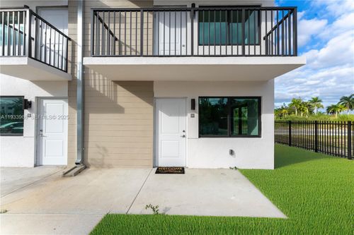 2-155 Nw 160th St, North Miami Beach, FL, 33169-6544 | Card Image