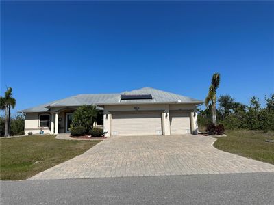 15763 Applewhite Circle, House other with 3 bedrooms, 2 bathrooms and null parking in Port Charlotte FL | Image 1