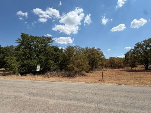 242 Nocona Dr, Nocona, TX, 76255-9279 | Card Image