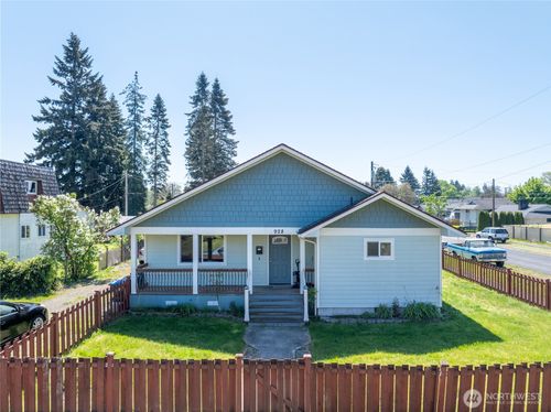 928 W Cherry St, Centralia, WA, 98531-1122 | Card Image