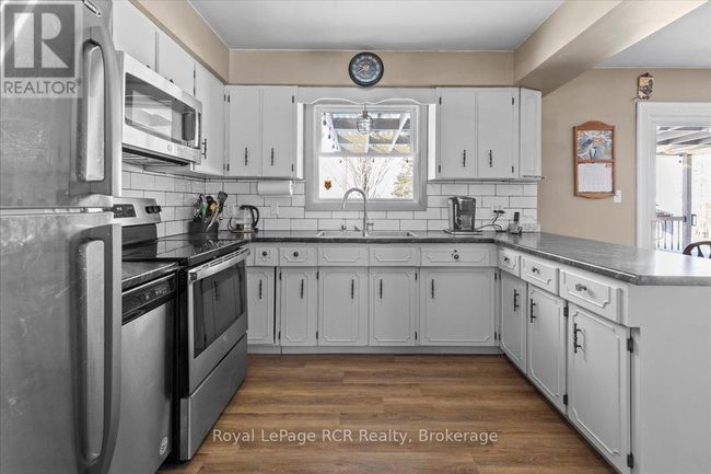 392158 Grey Rd 109, House other with 3 bedrooms, 1 bathrooms and 7 parking in Holstein ON | Image 13