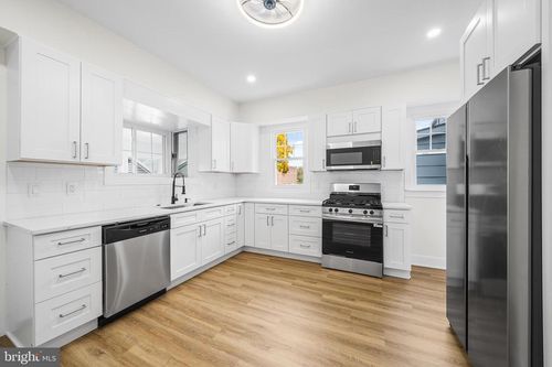 403 Printz Ave, ESSINGTON, PA, 19029-1313 | Card Image