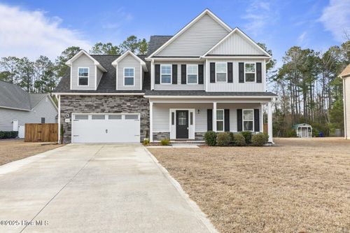 200 Mia Ct, Maysville, NC, 28555-8032 | Card Image