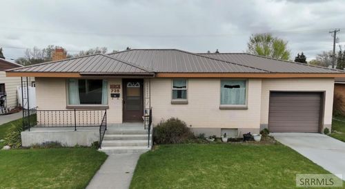735 E 15th St, Idaho Falls, ID, 83404-5918 | Card Image