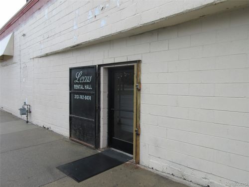 16094 E 8 Mile Rd, Detroit, MI, 48205-1416 | Card Image