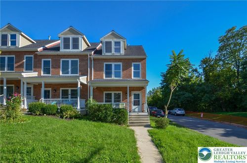 70 Chesapeake St, Lancaster, PA, 17602-4661 | Card Image