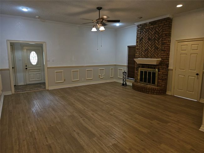 1605 High Crest Ct, House other with 3 bedrooms, 2 bathrooms and null parking in Irving TX | Image 5