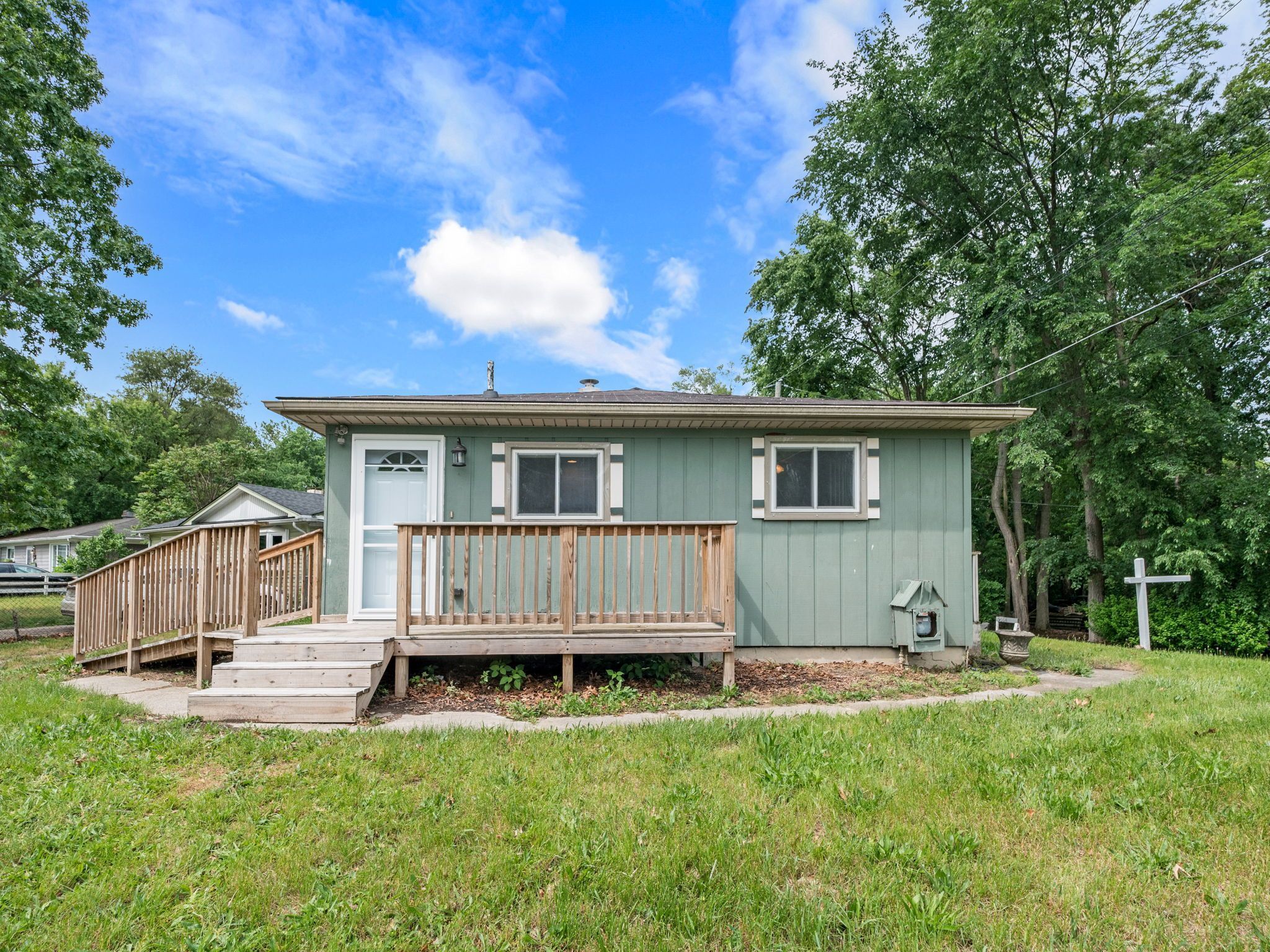 Beechcrest St, White Lake, MI 48386