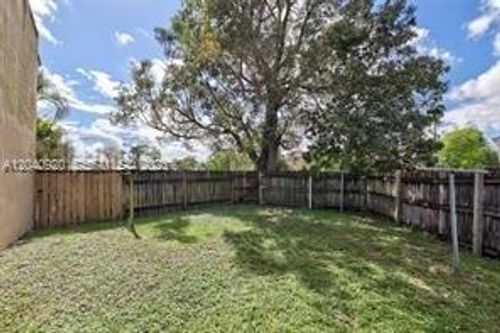 350 Sunshine Dr, Coconut Creek, FL, 33066-1817 | Card Image