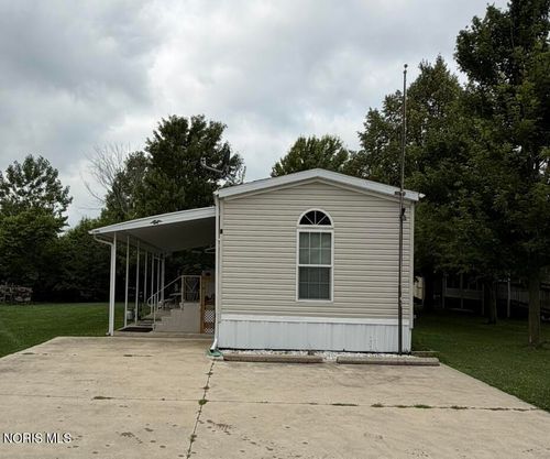 7-4495 W Darr Hopfinger Rd, Port Clinton, OH, 43452-8907 | Card Image