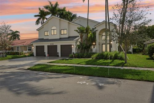 20160 Nw 9th Dr, Pembroke Pines, FL, 33029-3422 | Card Image