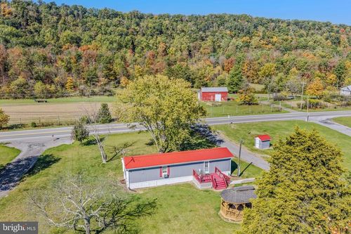 10801 Valley Rd, BERKELEY SPRINGS, WV, 25411-3161 | Card Image