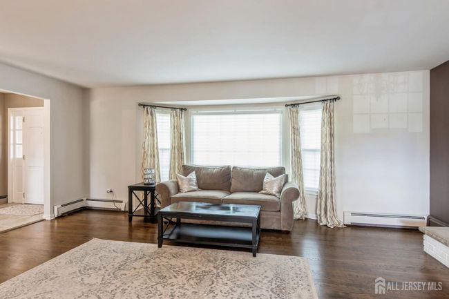 3318 Evergreen Ln, House other with 3 bedrooms, 3 bathrooms and null parking in South Plainfield NJ | Image 8