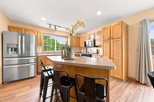 10693 Karston Ave Ne, Albertville, MN, 55301-8718 | Card Image