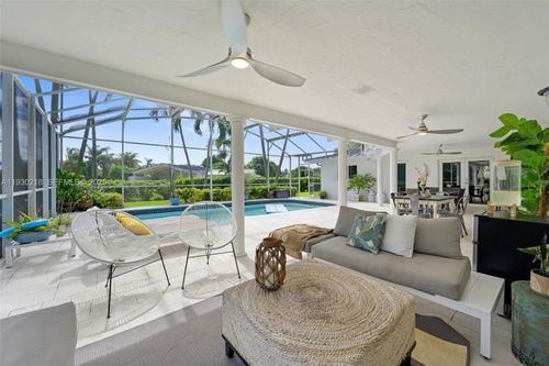 8330 Sw 171st St, Palmetto Bay, FL, 33157-4736 | Card Image